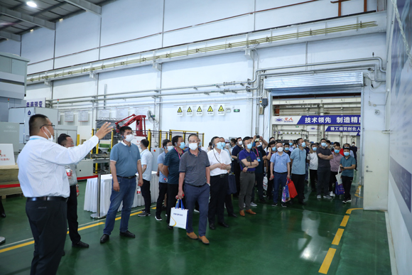 大咖云集，北人智能工廠開放日?qǐng)雒婊鸨?></div>
					<div   id=